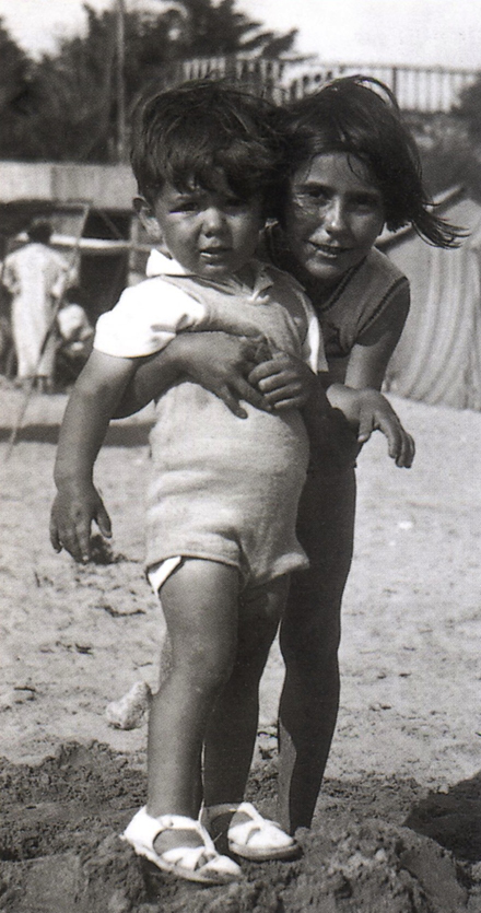 Philippe Sollers 1938 Ile de Ré avec Annie